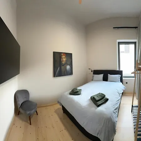 Amfikleias Earth * Amfíklia